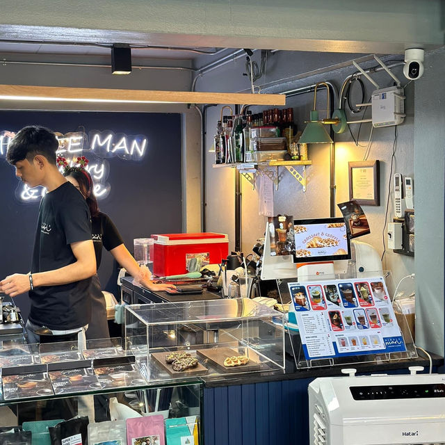  Middle Man roastery & coffee