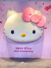 【HELLO KITTY 50 週年特展：與未來做朋友吧】