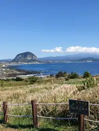 윤슬 위로 걷는 찬란함, 송악산 둘레길