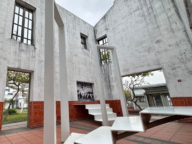 【高雄】紅毛港文化園區：360度旋轉餐廳，天空步道，充滿歷史和文化的特色景點！