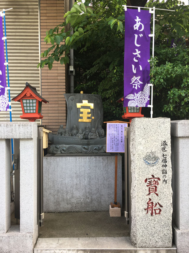 【集財祭/東京都】境内にあふれる見頃の紫陽花