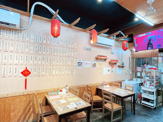 臺中西屯 祖傳爌肉飯（必吃特色美食、人氣平價炒麵牛肉麵、銅板料理、24小時營業、宵夜早餐 午晚餐聚餐首選推薦餐廳）