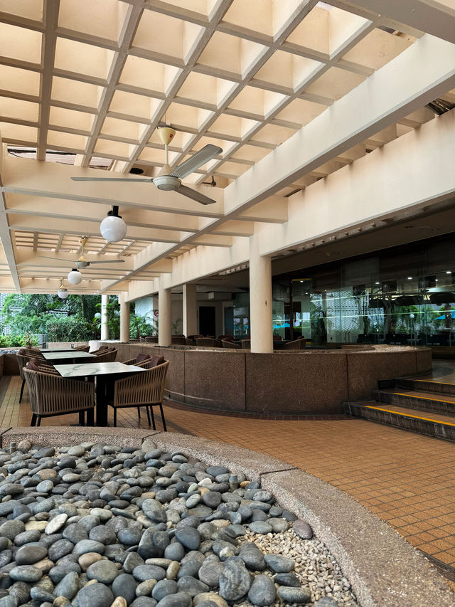 🏢 Classic Hotel in Golden Triangle 