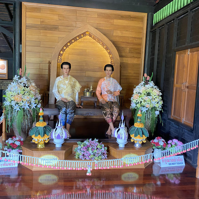 บ้านจำลองท้าวเทพกระษัตรี – ท้าวศรีสุนทร