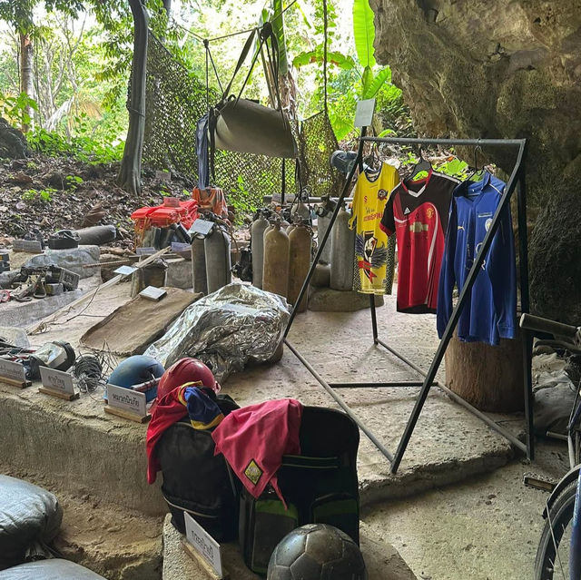 A must-visit famous cave in Chiang Rai