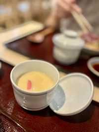 【中環】海言どんぶり専門店：精美的食材寶石盒，順時針品嚐每一款刺身