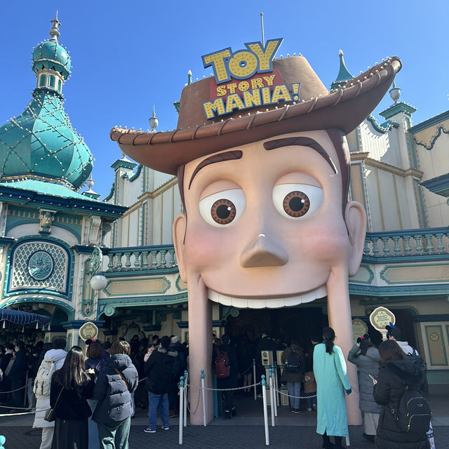 🏰✨🌊 Embark on a Magical Adventure at Tokyo DisneySea! 🎢🧞‍♂️🧜‍♀️🔦