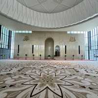 🇲🇾 Discover the Spiritual Heart of KL: Explore its Iconic Mosques 