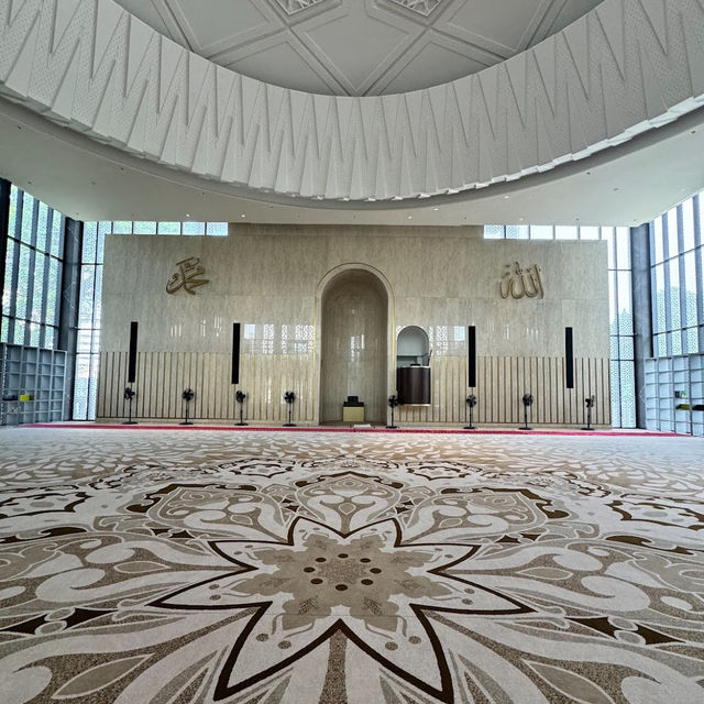 🇲🇾 Discover the Spiritual Heart of KL: Explore its Iconic Mosques 