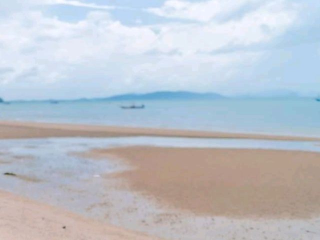 หาดทรายสวย หาดทรายรี ชุมพร 