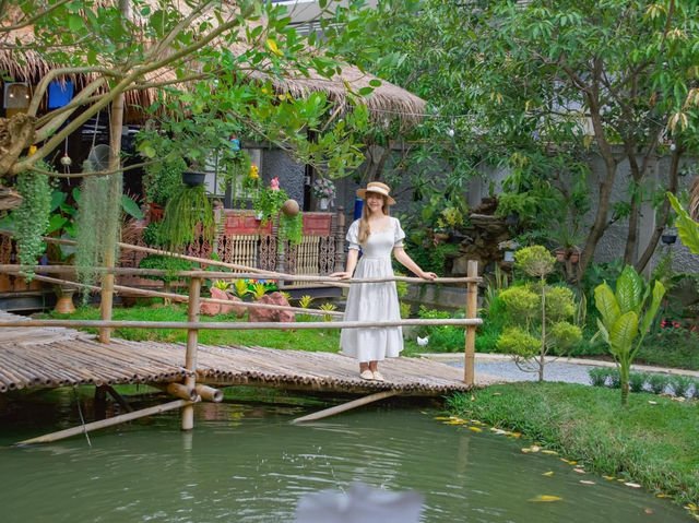 คาเฟ่ร้านอาหารในสวนนนทบุรี