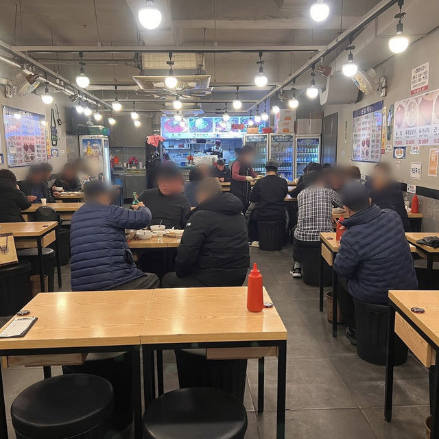 韓国/ソウル【広蔵市場】ユッケタンタンイ