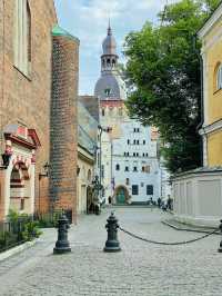 The city is incredibly lovely and romantic 🇱🇻👫😎