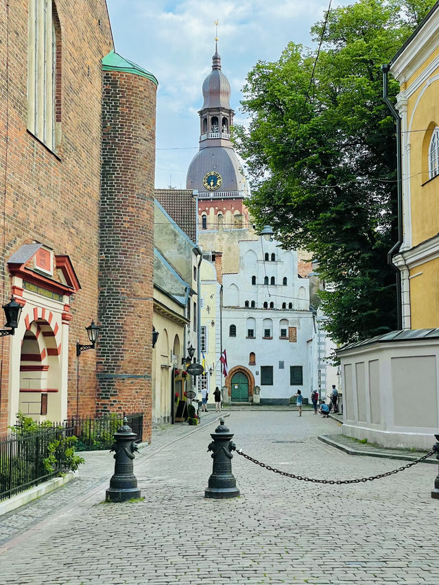 The city is incredibly lovely and romantic 🇱🇻👫😎