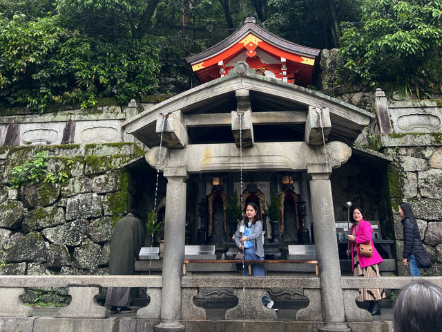 ขอพรที่วักน้ำใส ในเมืองเกียวโต 💦🇯🇵✨
