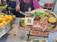 泰國普吉 體驗普吉當地煙火氣 Naka Weekend Market ตลาดท้ายรถนาคา