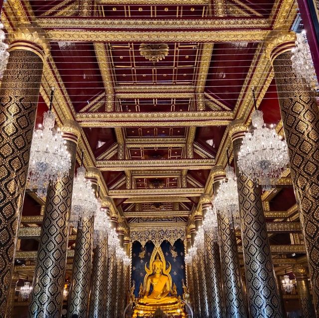 ไหว้พระพุทธชินราช เสริมมงคลชีวิต เจริญรุ่งเรือง