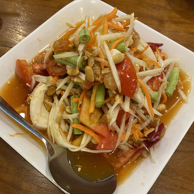 ร้านเป๋นปลาเป็น - ร้านเด็ดนครพนม วิวริมแม่น้ำโขง