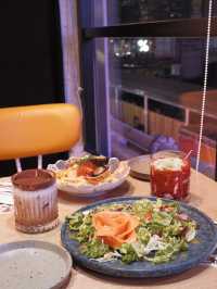 𖤣𖤥尖沙咀海景Cafe｜能觀賞日落的明星店 