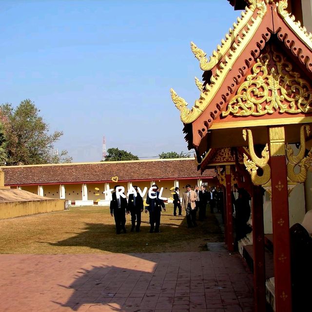 สักการะพระธาตุหลวงแห่งนครเวียงจันทน์
