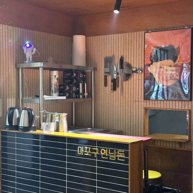 【韓国】見た目も豪華🌟 8種類のサムギョプサルセットが食べれるお店