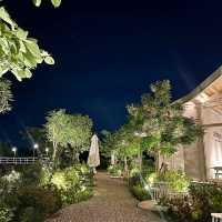 Charn Cafe 