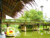 ชายคลองราชา