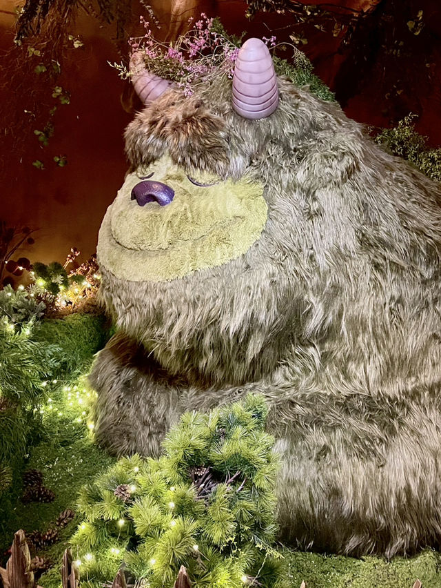 走進怪獸村莊探險