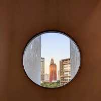 美麗的圓型球體建築：曼谷市立藝術文化中心