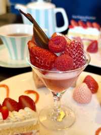 Limited to 15 servings a day! Strawberry assortment🍓
