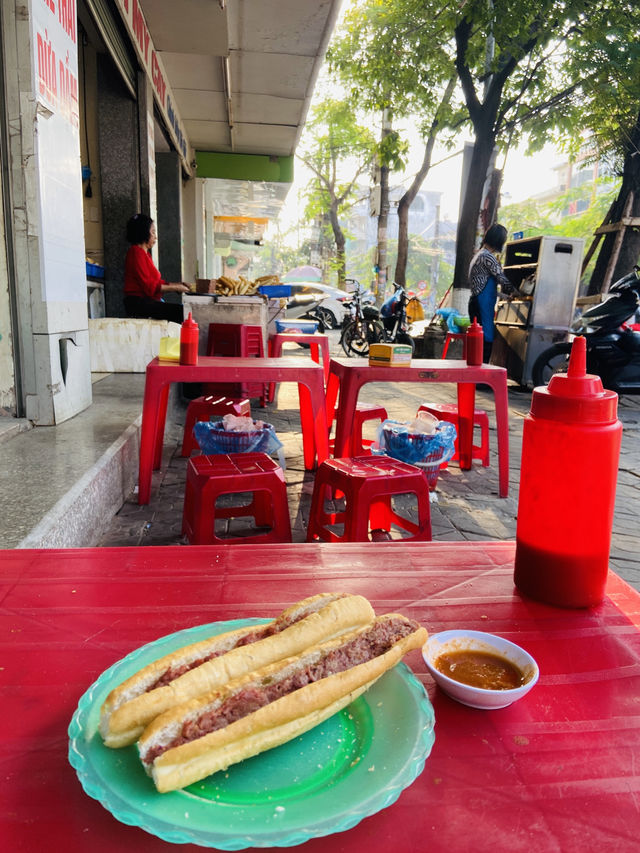 The most delicious spicy bread 🥖🤤 in Hai Phong