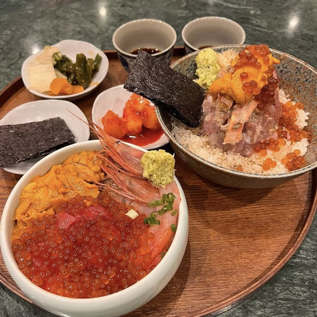 韓国🇰🇷いくら！ウニ！たっぷりのった最高の海鮮丼