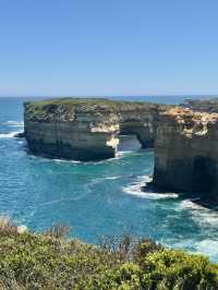 A Breathtaking Drive Along the Great Ocean Road 🌊