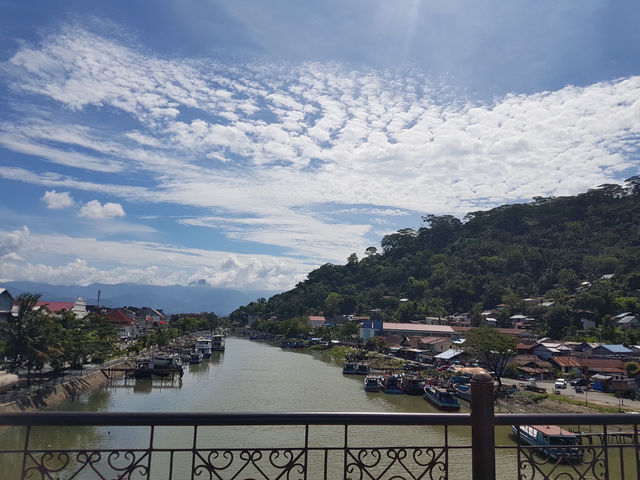 Want travel cheap? Go to Padang Indonesia