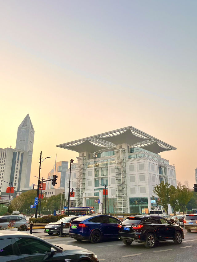 상하이 시내의 아름다운 일몰🌅🌇