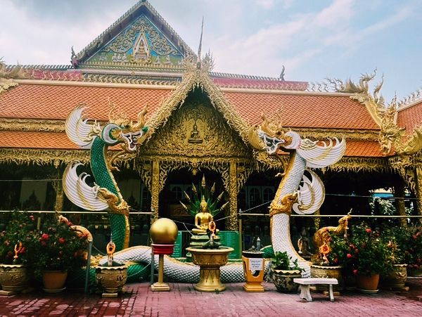 泰國芭堤雅當地著名寺廟推薦：Wat Nong Oo วัดหนองอ้อ，適合拍照打卡遊玩。