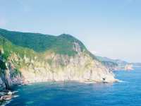 断崖絶壁にそびえる白亜の灯台🏔´-