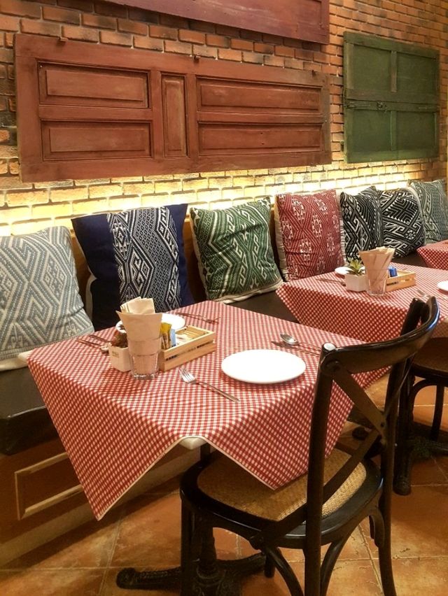 ZURICH BREAD FACTORY, A COFFEE STOP YOU CANT RESIST IN LUANG PRABANG