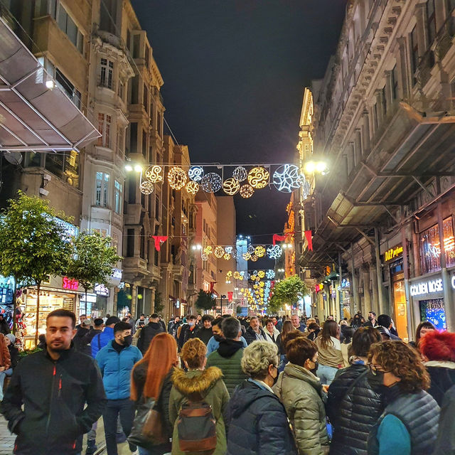 🇹🇷이스탄불 여행의 중심 갈라타 탑과 번화한 이스티클랄 거리 풍경