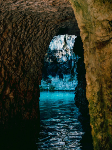 幻想的すぎるセノーテ🩵 Cenote Santa Bárbara | Trip.com Homun