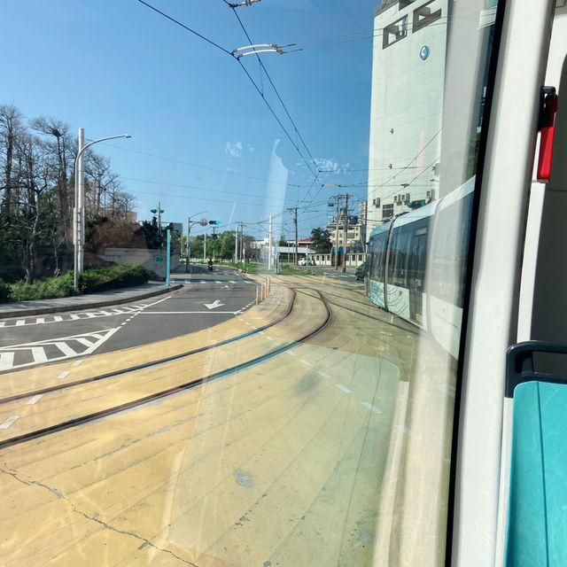 淡水輕軌與漁人碼頭的悠閒之旅