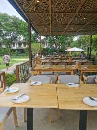 At Home ร้านคาเฟ่น่ารัก บรรยากาศอบอุ่น