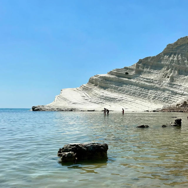 🏖️ **Why the Scala dei Turchi (Stair of the Turks) Will Steal Your Heart** 🌊
