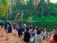 ตลาดโอ๊ะป่อย Oh Poi Market