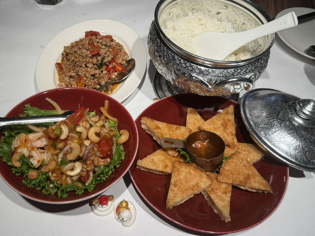 夢時代藍鯨館B1（瓦城）非吃不可的美食餐廳
