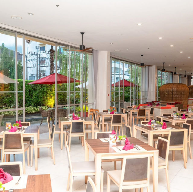 Ramada by Wyndham Phuket Deevana, Patong  