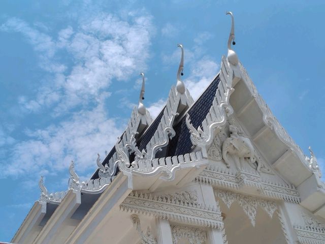 ท้าวเวสสุวรรณลอยฟ้า สายมูต้องห้ามพลาด