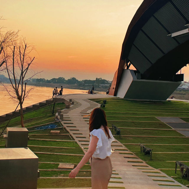 ชมพระอาทิตย์ตกที่ ”พาสาน“ จุดบรรจบแม่น้ำ นครสวรรค์