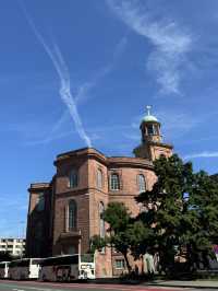⛪ The Cathedral of St. Bartholomew, 프랑크푸르트의 고딕 유산! 
