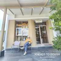 Kneads to Dough (Home cafe) เบเกอรี่แนวฝรั่งเศส